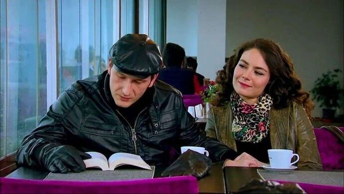 Sen kitap oku, ben seni okuyayım <3  Dediğiniz biri var mı?