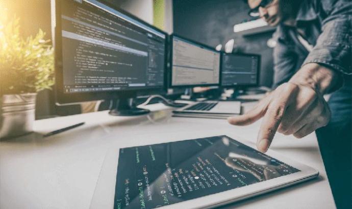 bilgisayar programcısı