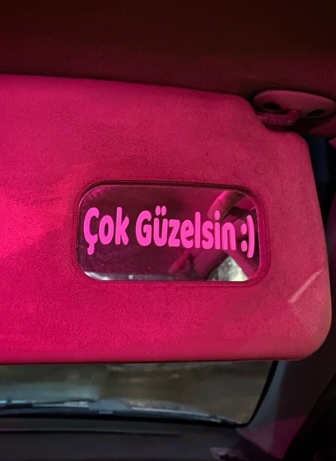 Çok güzelsin/yakışıklısın dediğiniz biri var mı?