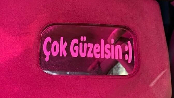 Çok güzelsin/yakışıklısın dediğiniz biri var mı?