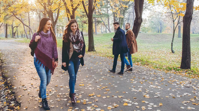 Sizi görmezden gelen karşı cins, ilgisini gizliyor olabilir mi?
