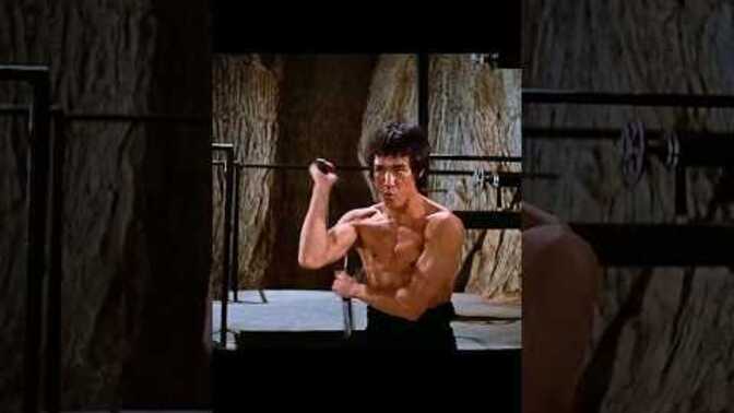 "Unut acıyı kim öğretti sana Acı yok acı" Gelmiş Geçmiş Dünya Ünlüsü Bruce Lee, Dövüş Tekniğini Neden Bir Kadından Öğrendi?