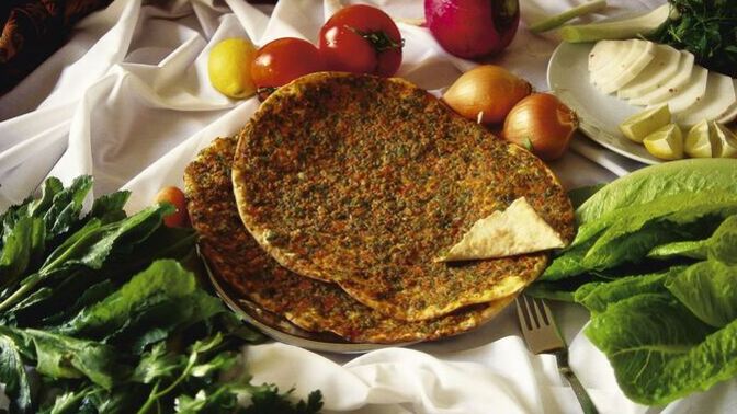 İlk buluşmada lahmacun yenir mi?