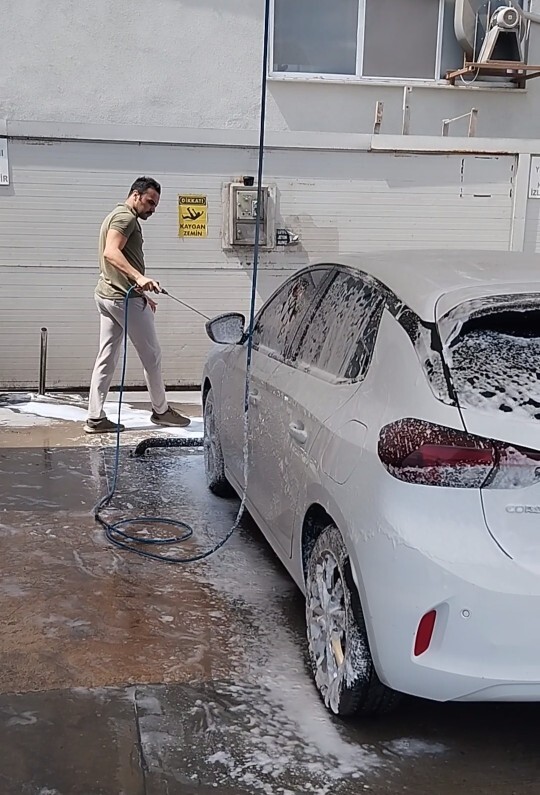 Arabanızı ne kadar sürede bir yıkarsınız?