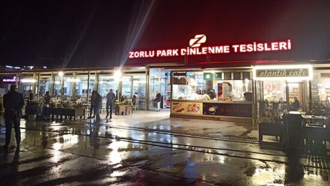Dinlenme tesislerinde insanlar neden ‘NPC’ gibi davranıyor?