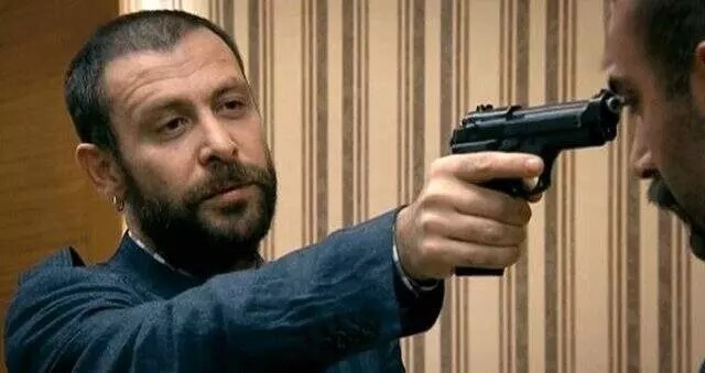Behzat ç de en çok sevdiğiniz karakter kim?