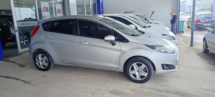 Ford Fiesta arabama kız düşer mi?