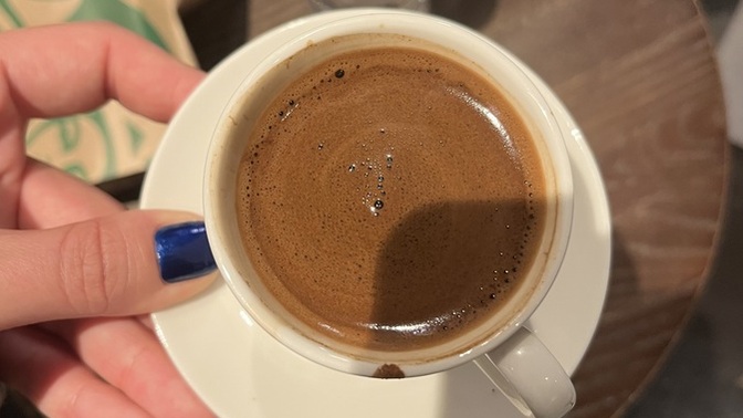 Kimlere pazartesi kahvesi ısmarlayayım?