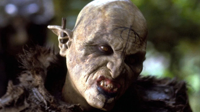 Kocam kuş gibi kafasını sallıyor ve aynı anda goblin suratı yapıyor. Ne istiyor olabilir?