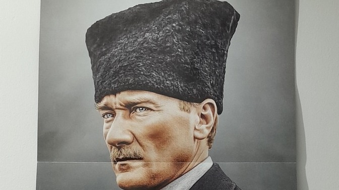Saygı, özlem ve rahmetle anıyoruz! Atamızın sevdiği şarkı ve türkülerden favoriniz hangisi?