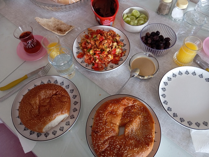 Menemen seven var mı?