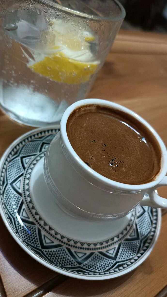 Kahve seni temsil etse, hangi aromada olurdu tatlı mı, acı mı, baharatlı mı? ?