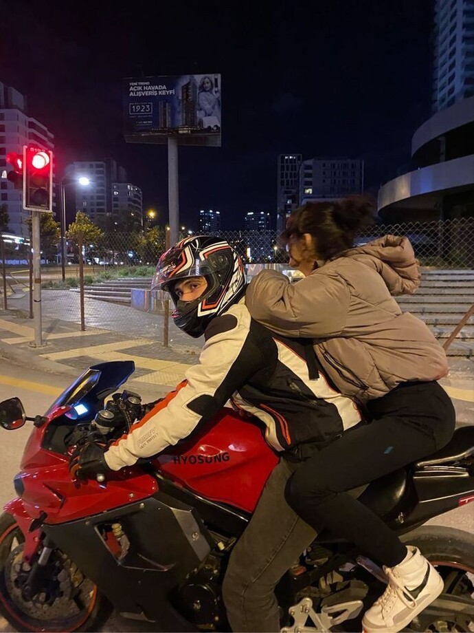 Motorda artçı olmak mı zor, sürücü olmak mı?