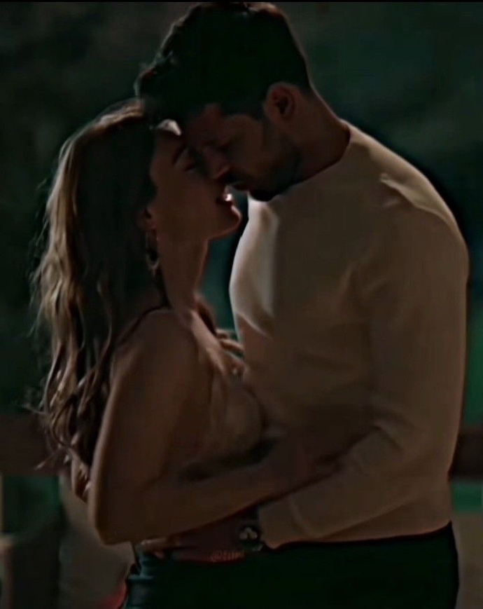 Aşkı tek kelime ile ifade etseniz bu ne olurdu?