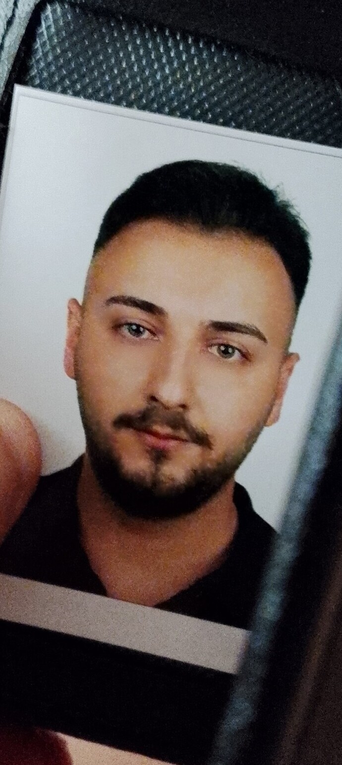 Pro kamera çekimlerinde iyi çıkar mısın yoksa kendini beğenmez misin?