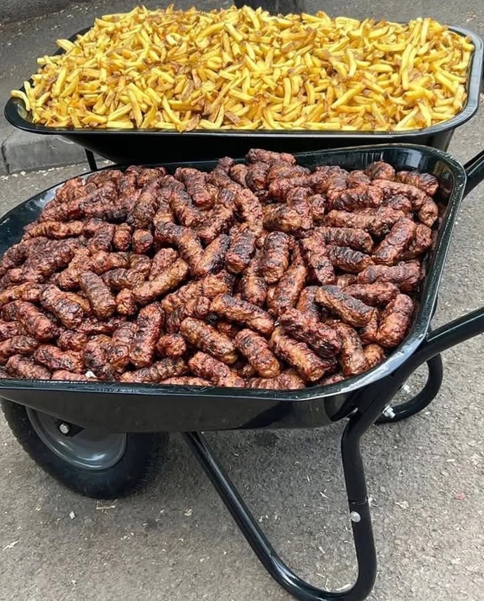 Masanıza böyle bir servis yapılsa yer misin?