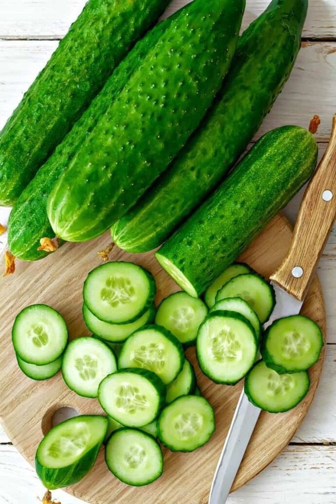 Evet! Salatalığı kabuklu mu, kabuksuz mu seversin?