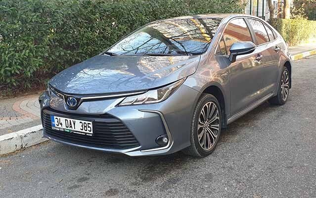 Toyota corolla nin ic ve dis tasarimi guzel mi?