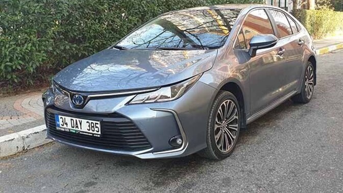 Toyota corolla nin ic ve dis tasarimi guzel mi?