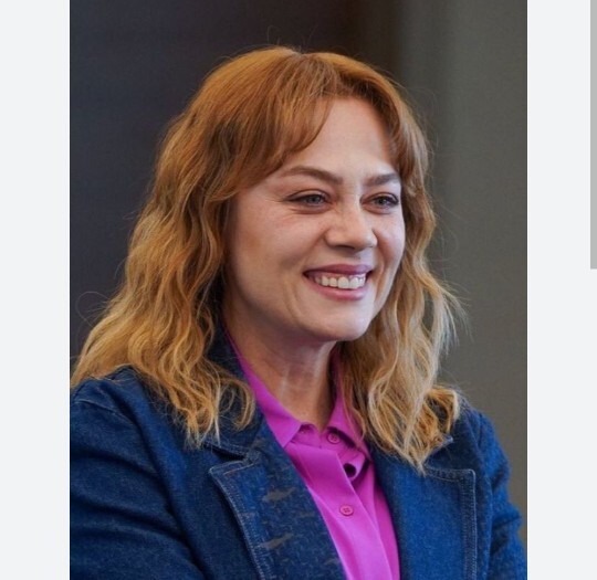 Demet Evgar çok tatlı sempatik bir kadın değil mi?