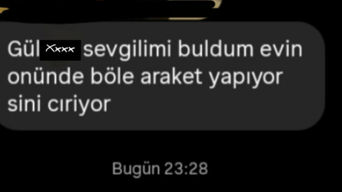 Yazarken Türkçe ağlatan var mı?