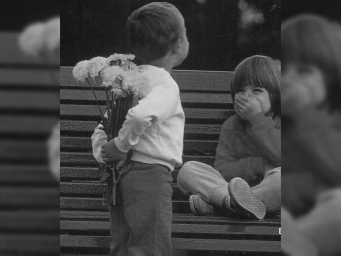 Affedici biri misin?