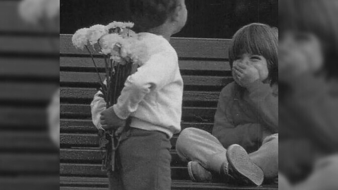 Affedici biri misin?