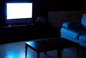 Karanlıkta televizyon izlemeyi sever misiniz?