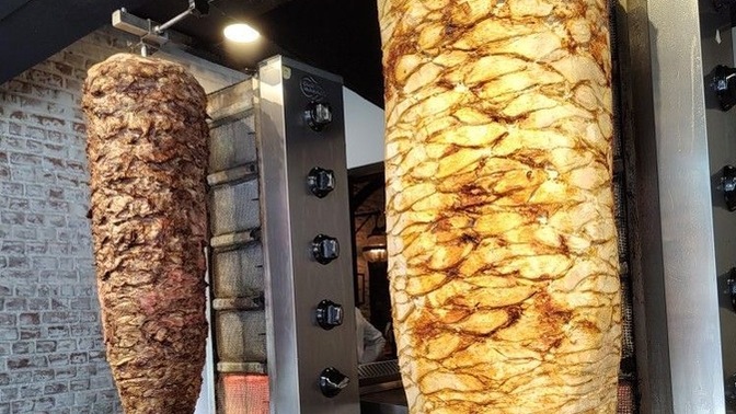 Tavuk Döner mi? Et Döner mi?