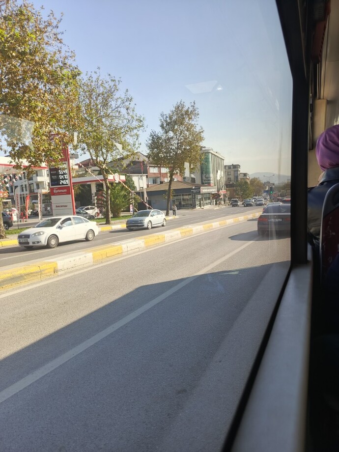 Bu İstanbul trafiğinden benim gibi illallah eden var mı?