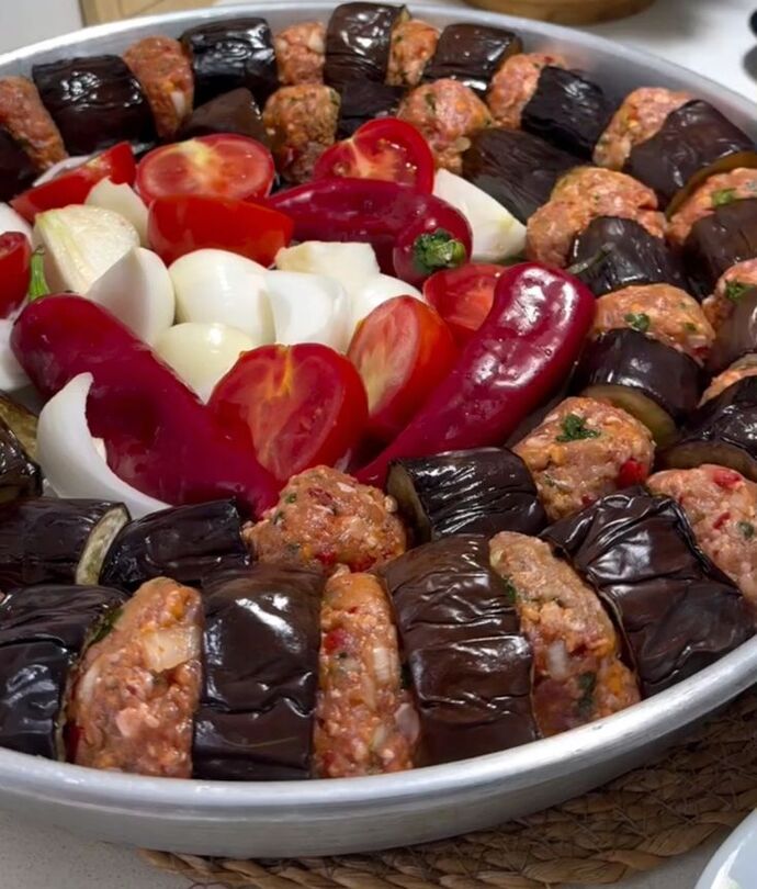 İçine et koymazsan yemek olur mu?