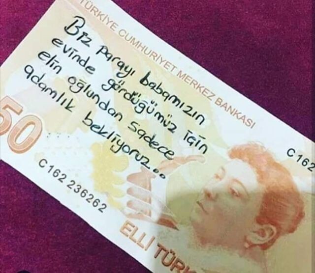 Hiç Yerde Para Buldunuz Mu?