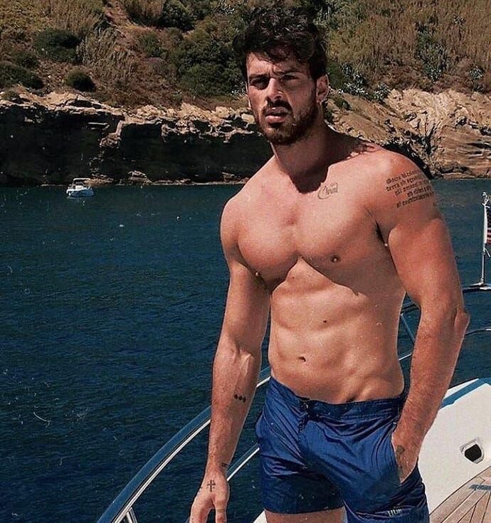 Hangisiyle date çıkar hangisiyle sevgili olur hangisiyle evlenirdiniz?