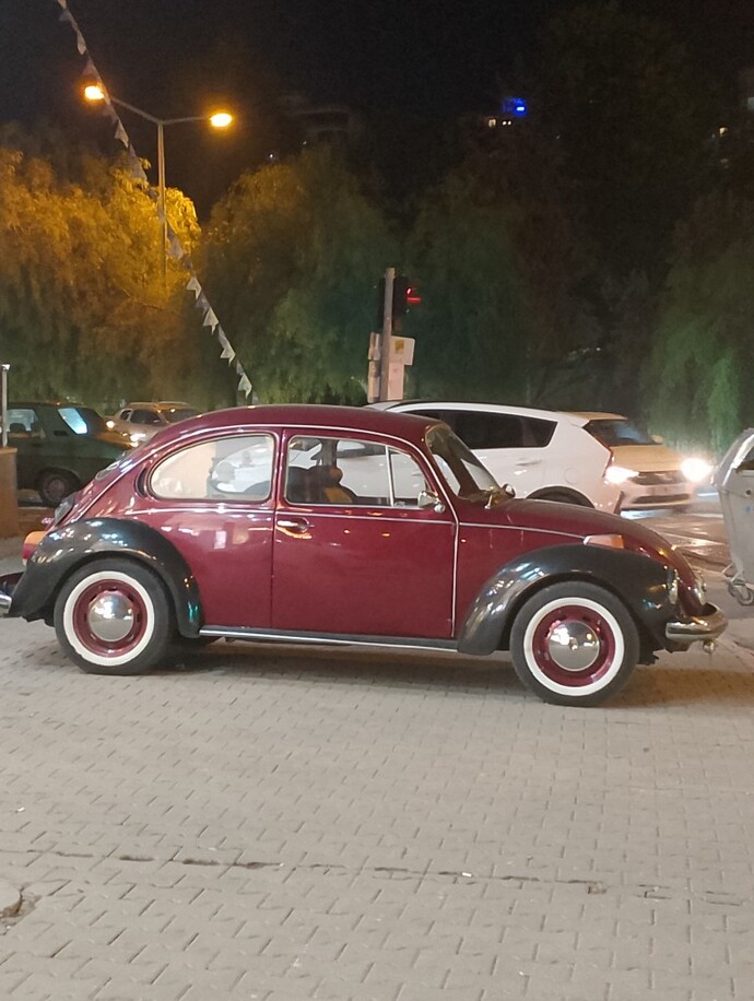 Araba çok tatlı değil mi ya?