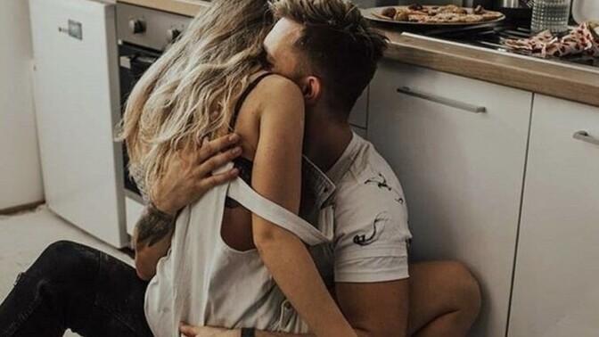 Libidosu yüksek bir erkek isteksiz bir kadını baştan çıkarıp seks yapabilir mi?