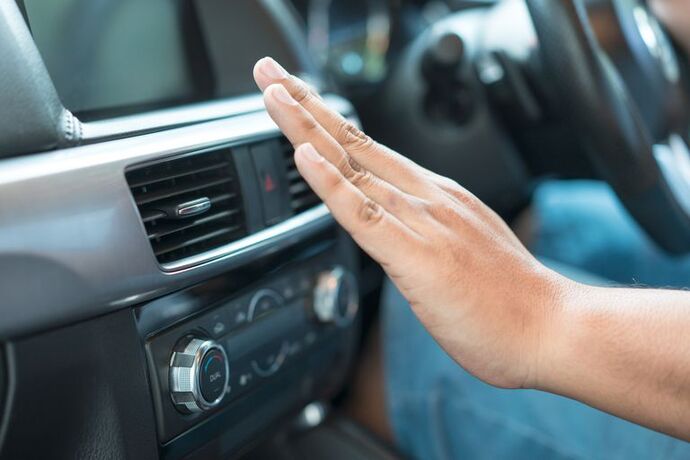 Uzun yol giderken hararet yapan arabada kaloriferi açmak bir çözüm mü?