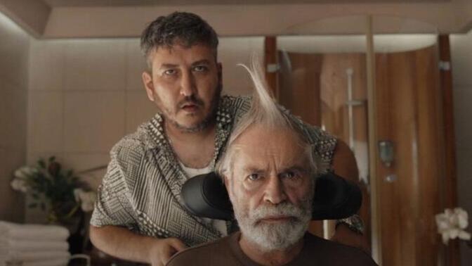 Bu hayatta Refik misin, Ferruh mu?