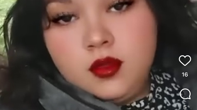 Kırmızı ruj giymemi istemeyen kocam beğendiği şey bakar mısınız bir de kilo aldım diye bana İrenerek bakan kocam beğendiği şeyle?