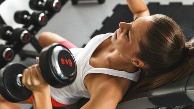 Spor yaparken ağırlık kaldırmak mı yoksa hafif hareket yapmak mı sağlıklı?