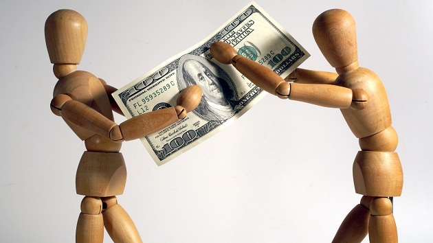 Borç verdiğin kişi borcunu ödemezse paranı ister misin?