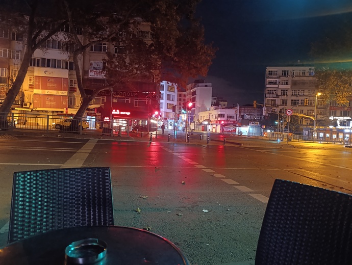 Günaydın nabuyosunuz askolar bu saatte sizi ayakta tutan nedir?