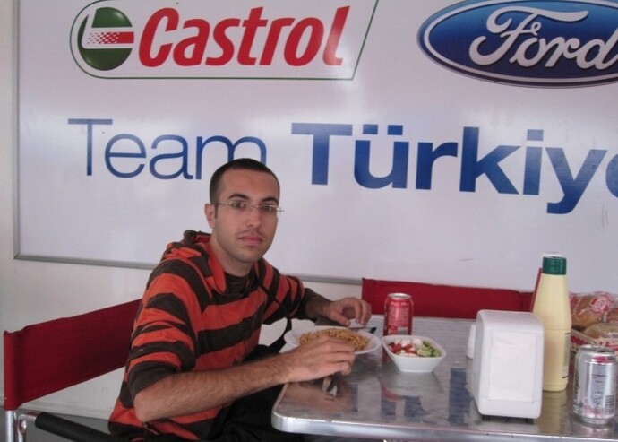 Günaydınnnn herkeseeeee🤗 küçüklüğünüze dair fotoğrafınız var mııı 🫣?