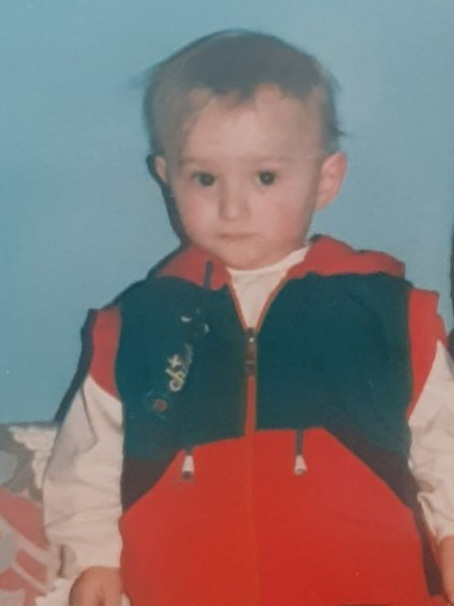 Günaydınnnn herkeseeeee🤗 küçüklüğünüze dair fotoğrafınız var mııı 🫣?