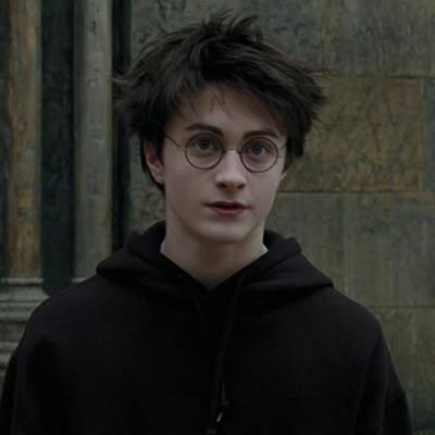 Harry Potter serisinden en sevdiğin karakter kim ve neden?