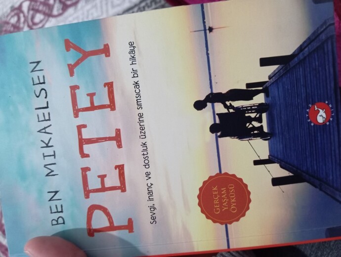 Sizce nasıl bir kitap Petey?