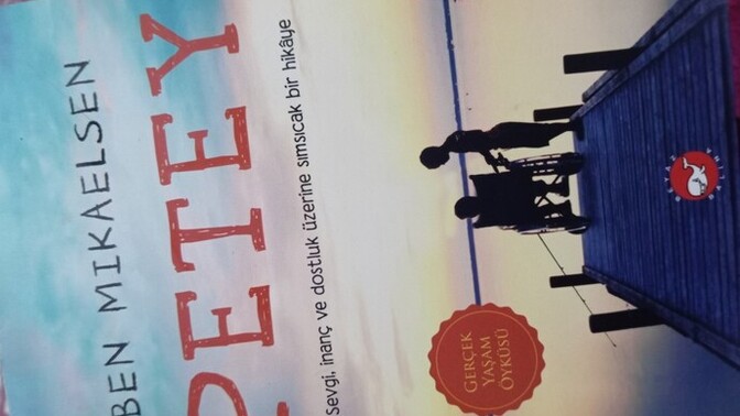Sizce nasıl bir kitap Petey?