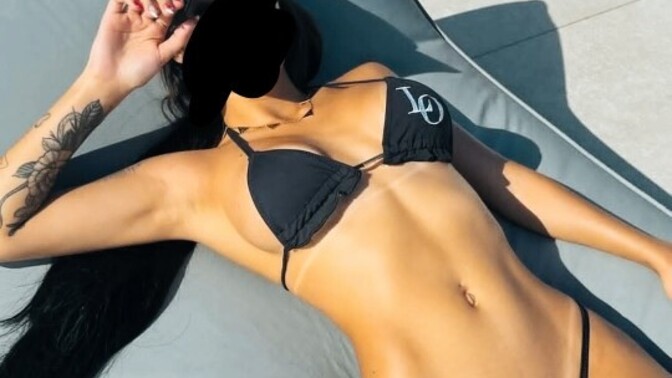 Bu şekilde vücudu olan sevgiliniz ya da  karınız olsa bikini giydirir misiniz?