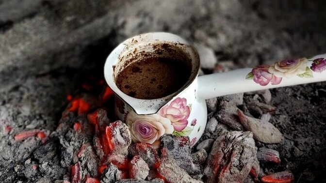 Bu saatte Türk kahvesinin yanında ne iyi gider?