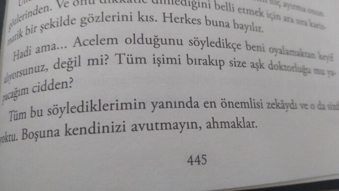 Okuduğum kitaptaki katil bana hakaret ediyor, ne yapmalıyım?