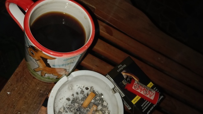 Günün yorgunluk kahveleri mi içildi yoksa dert kahveleri mi?